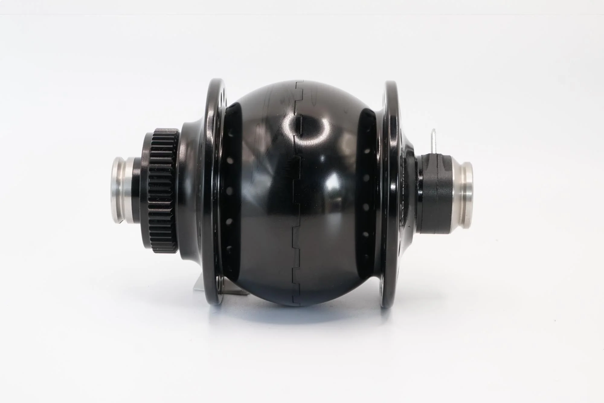 Front Dynamo Hub | SONDelux 12 CL | Disc Brake | 32 Hole | Black