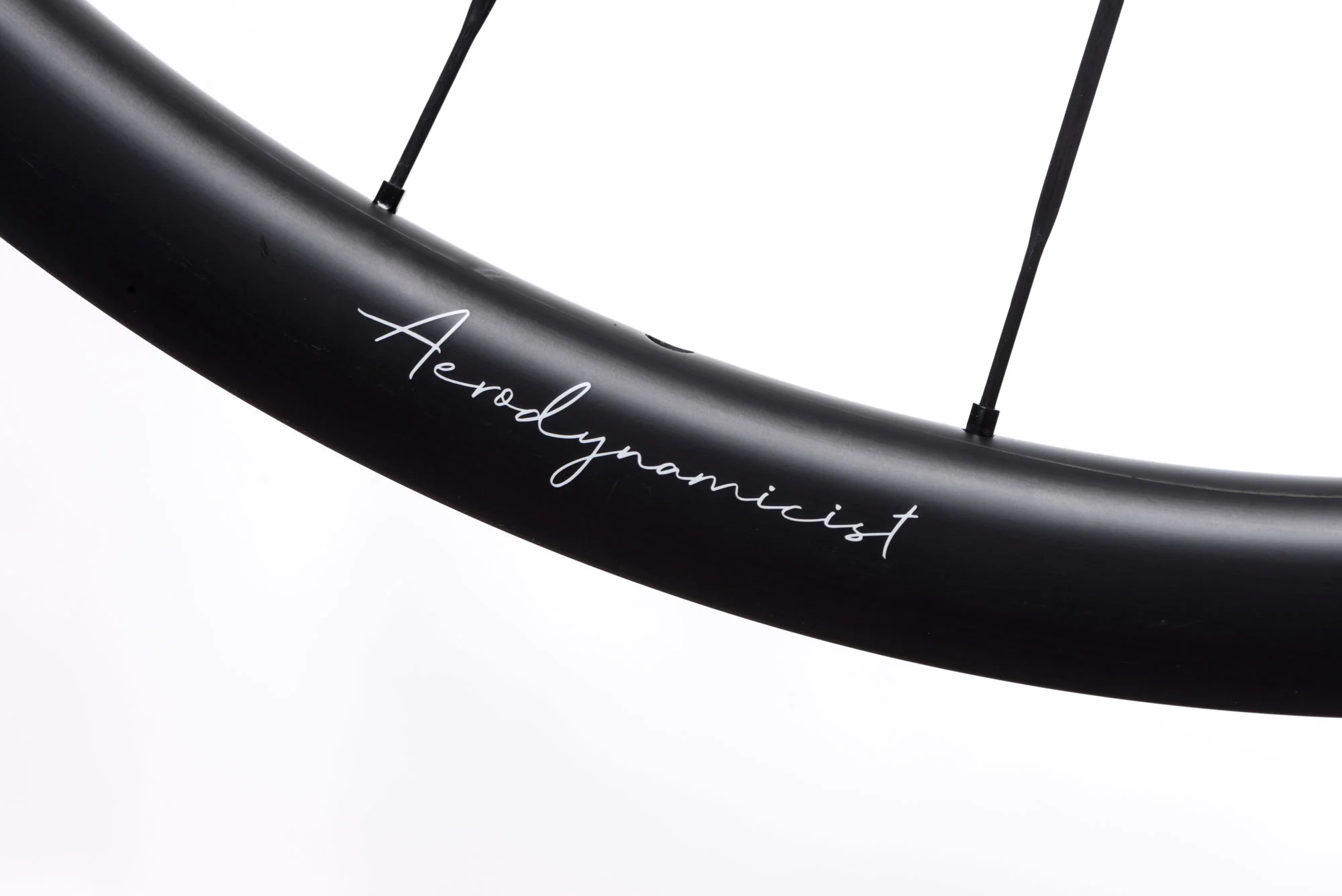 HUNT 32 Aerodynamicist UD Carbon Spoke Disc Wheelset - Image 3