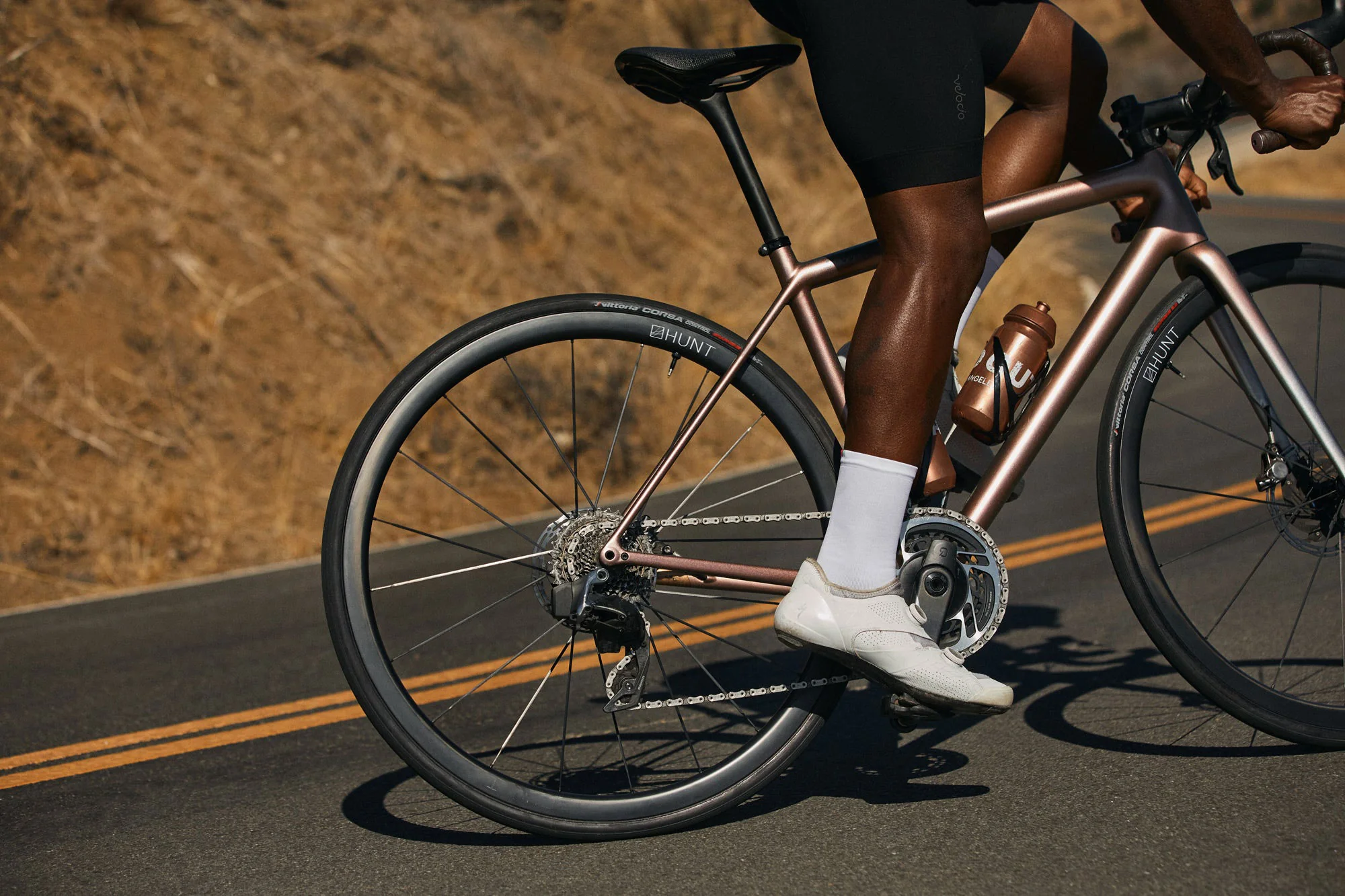 HUNT 32 Aerodynamicist UD Carbon Spoke Disc Wheelset - Image 4