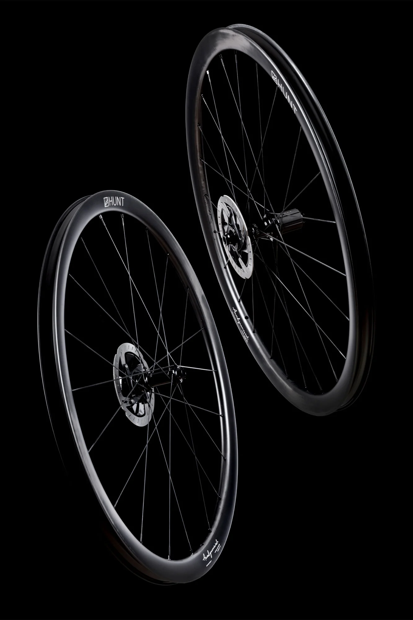 HUNT 34_34 Aerodynamicist Carbon Disc Wheelset - Image 11