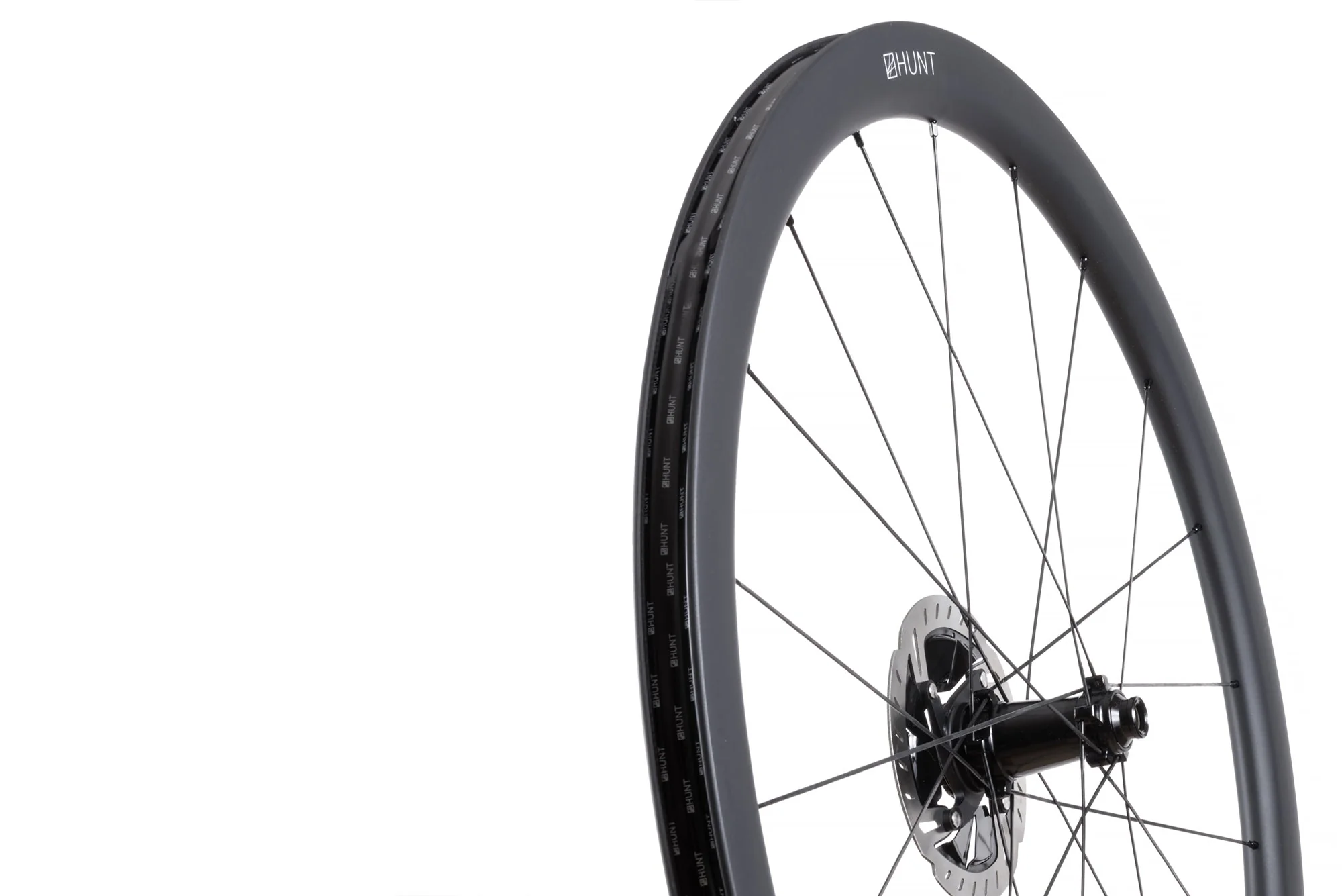 RE:NEW HUNT 40 Carbon Aero Disc Wheelset - Image 2