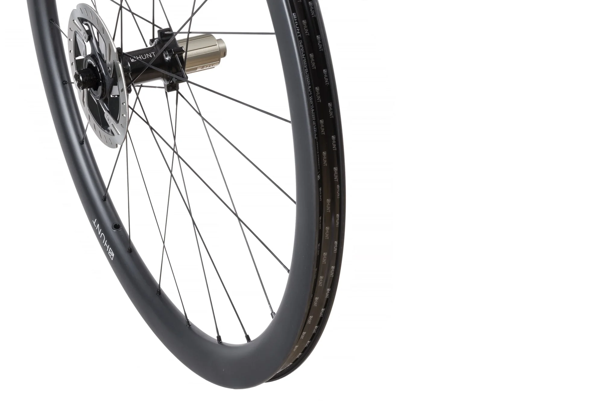 RE:NEW HUNT 40 Carbon Aero Disc Wheelset - Image 3