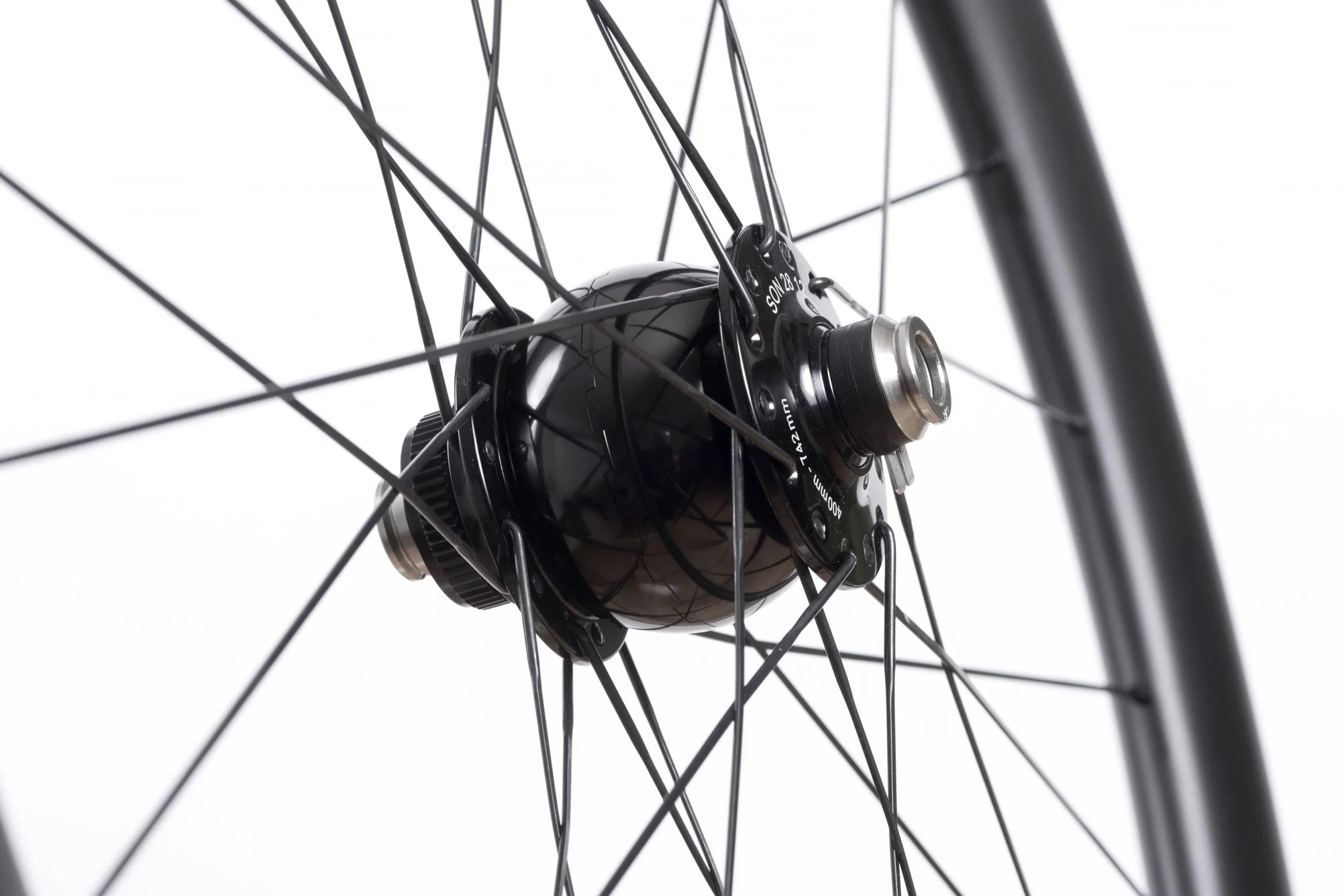 HUNT 40 Carbon Gravel Dynamo Wheelset | IC400 - Image 9