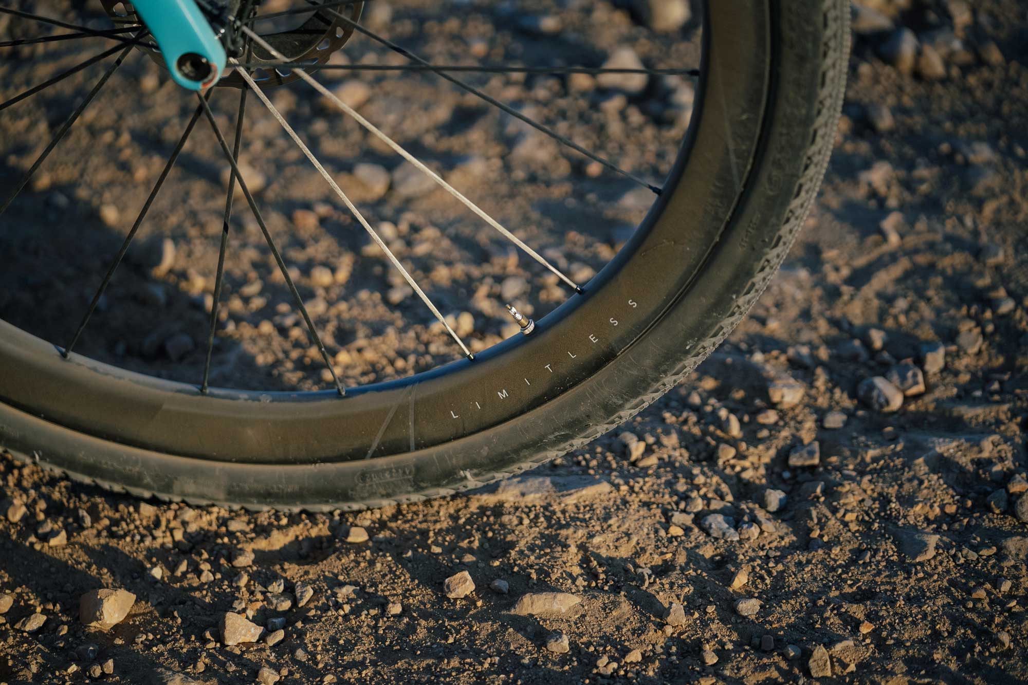 HUNT 40 Limitless Gravel Disc Wheelset | Previous Model IC284 - Image 10