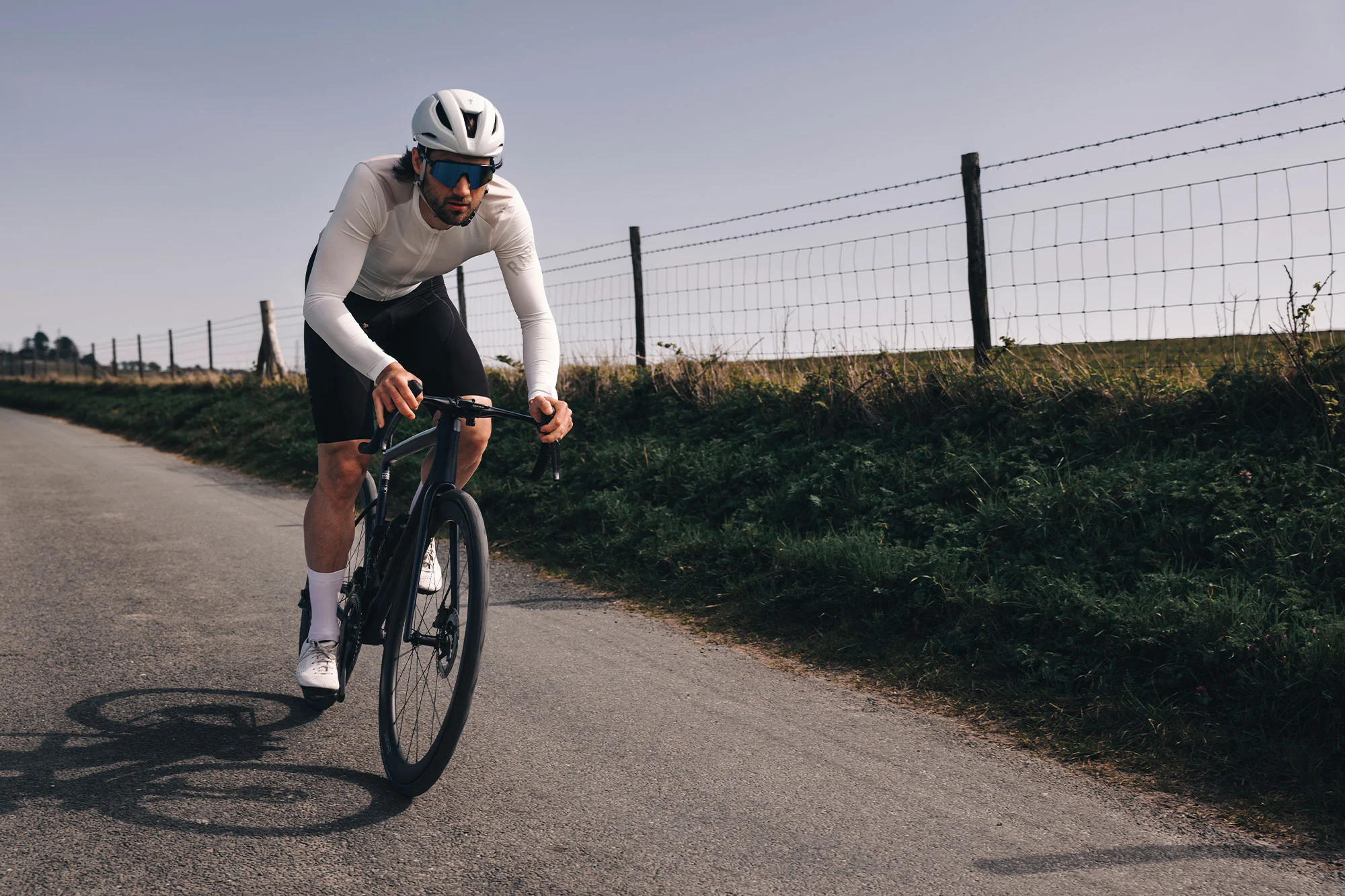 HUNT 44_46 Aerodynamicist UD Carbon Spoke Disc Wheelset - Image 4