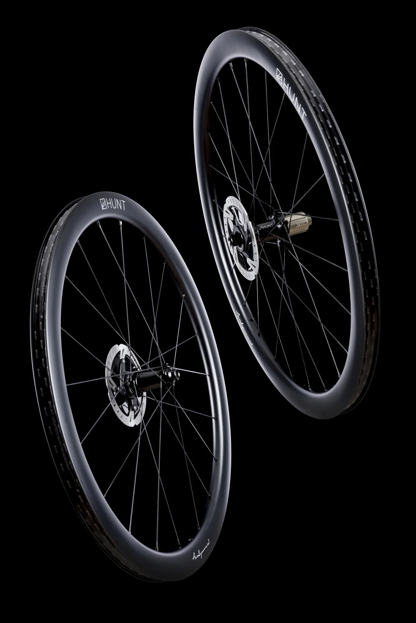 HUNT 44 Aerodynamicist Carbon Disc Wheelset - Image 13