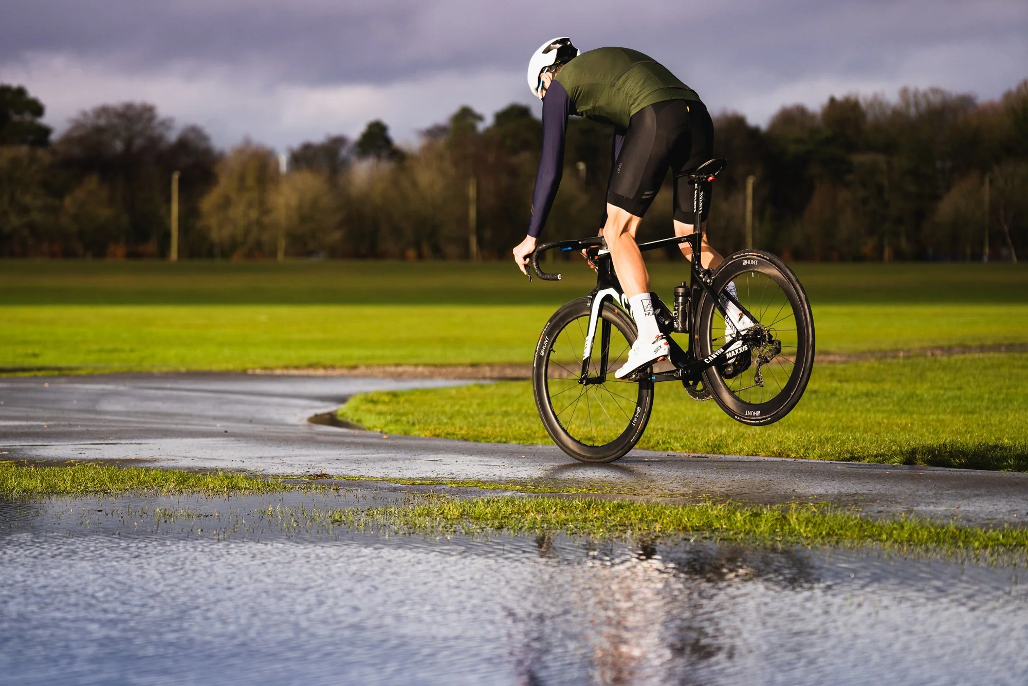 HUNT 52 Carbon Aerodynamicist Wheelset - Image 13