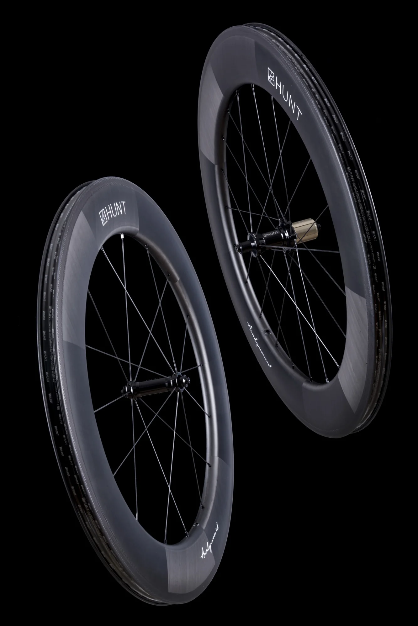 HUNT 82 Carbon Aerodynamicist Wheelset - Image 16