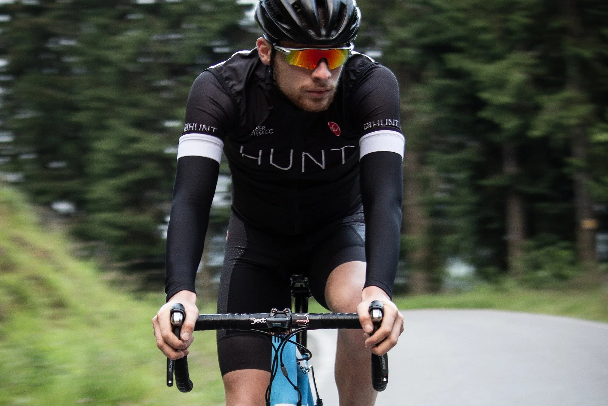HUNT Castelli Pro Light WIND VEST - Image 4