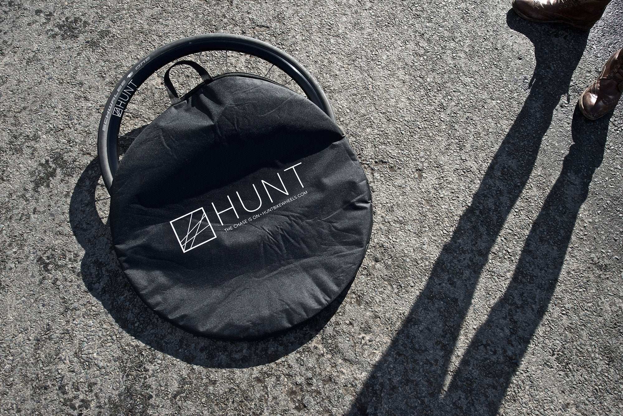 HUNT Race Season Padded Double Bicycle Wheel Bag - Image 3