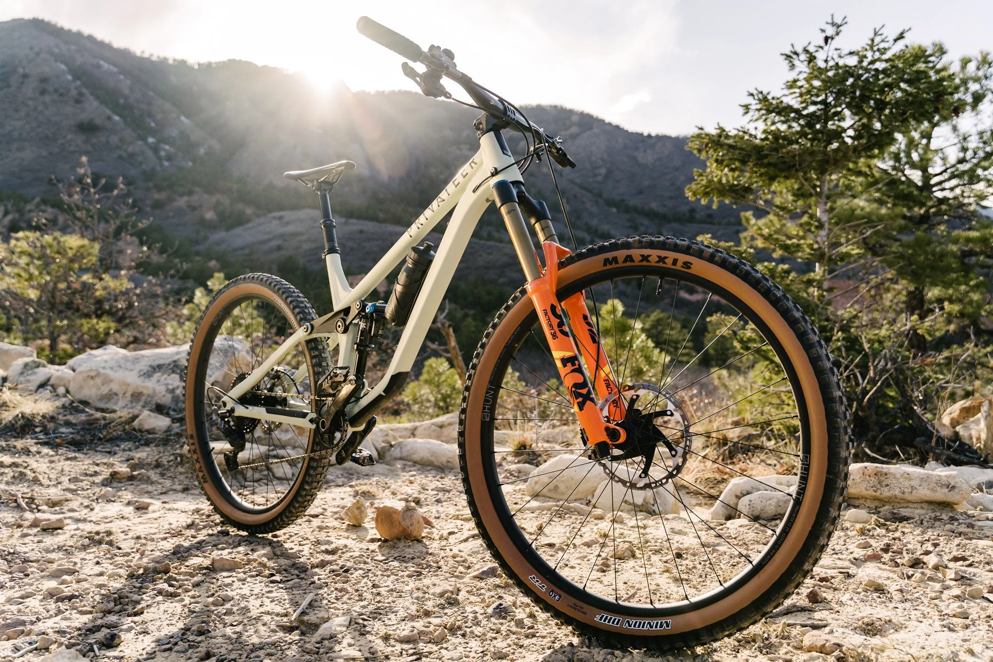 HUNT Trail Wide MTB Mullet Wheelset - Image 12