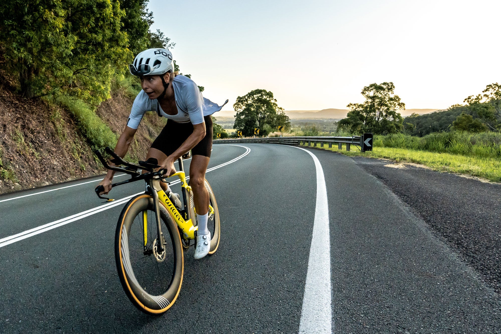 RE:NEW HUNT 8387 Aerodynamicist Carbon Disc Wheelsets - Image 6