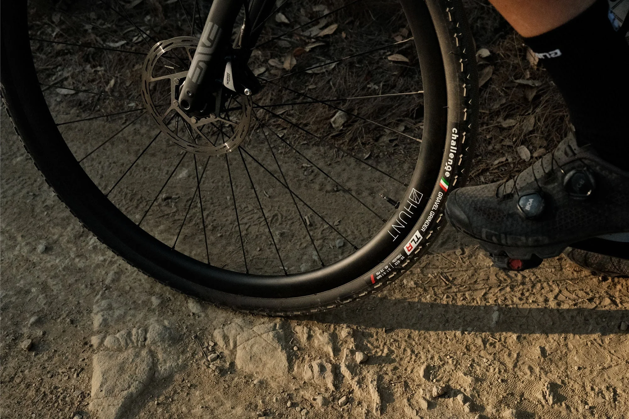 RE:NEW HUNT 30 Carbon All-Road Disc Wheelset - Image 10