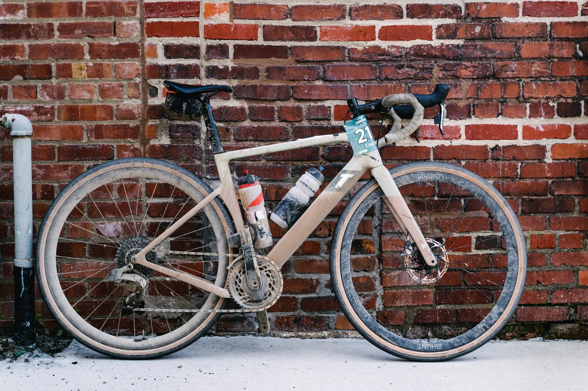 RE:NEW HUNT 35 Carbon Gravel Disc X-Wide Wheelset - Image 15