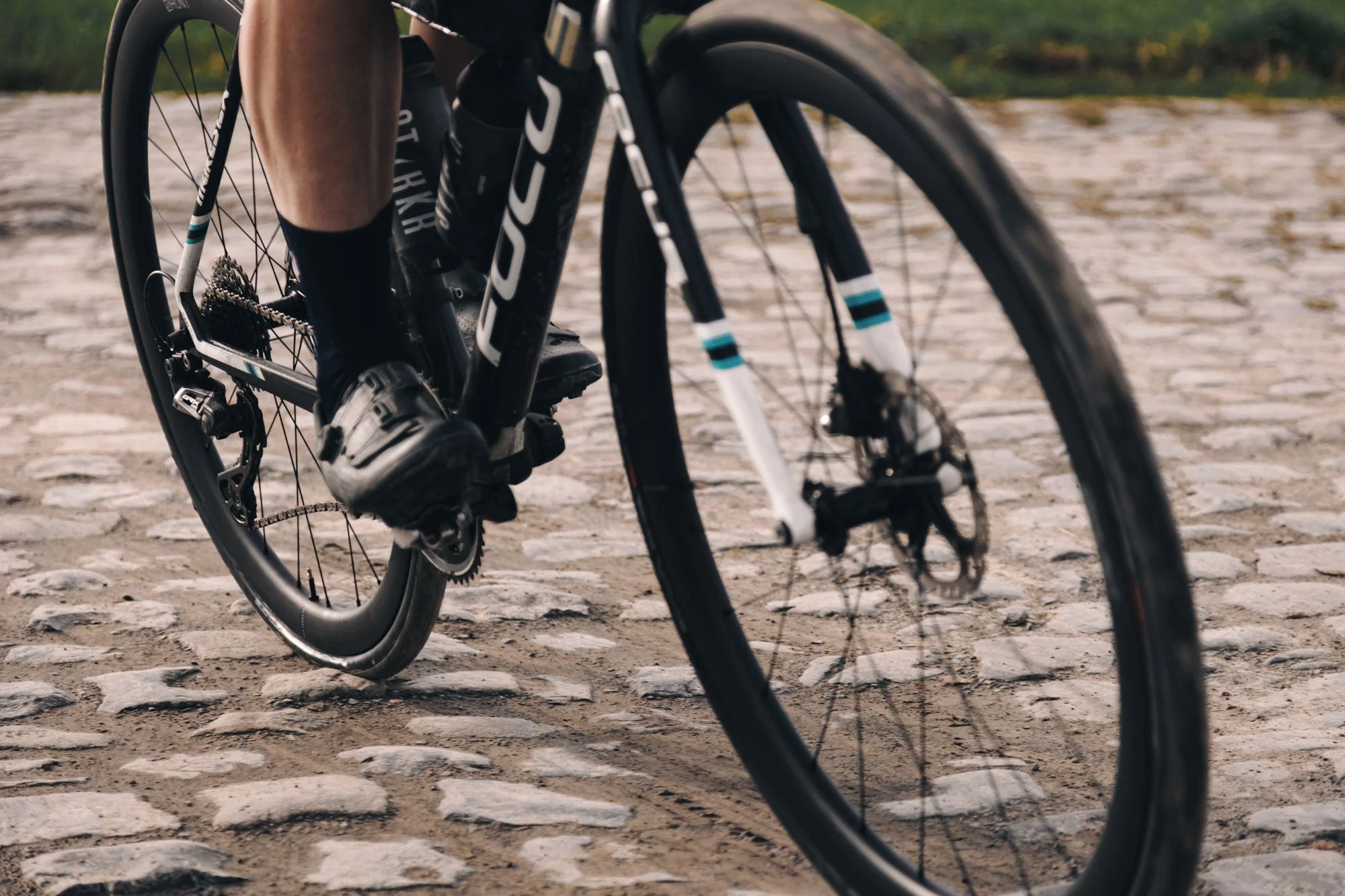 RE:NEW HUNT 40 Carbon Disc Wheelset - Image 7