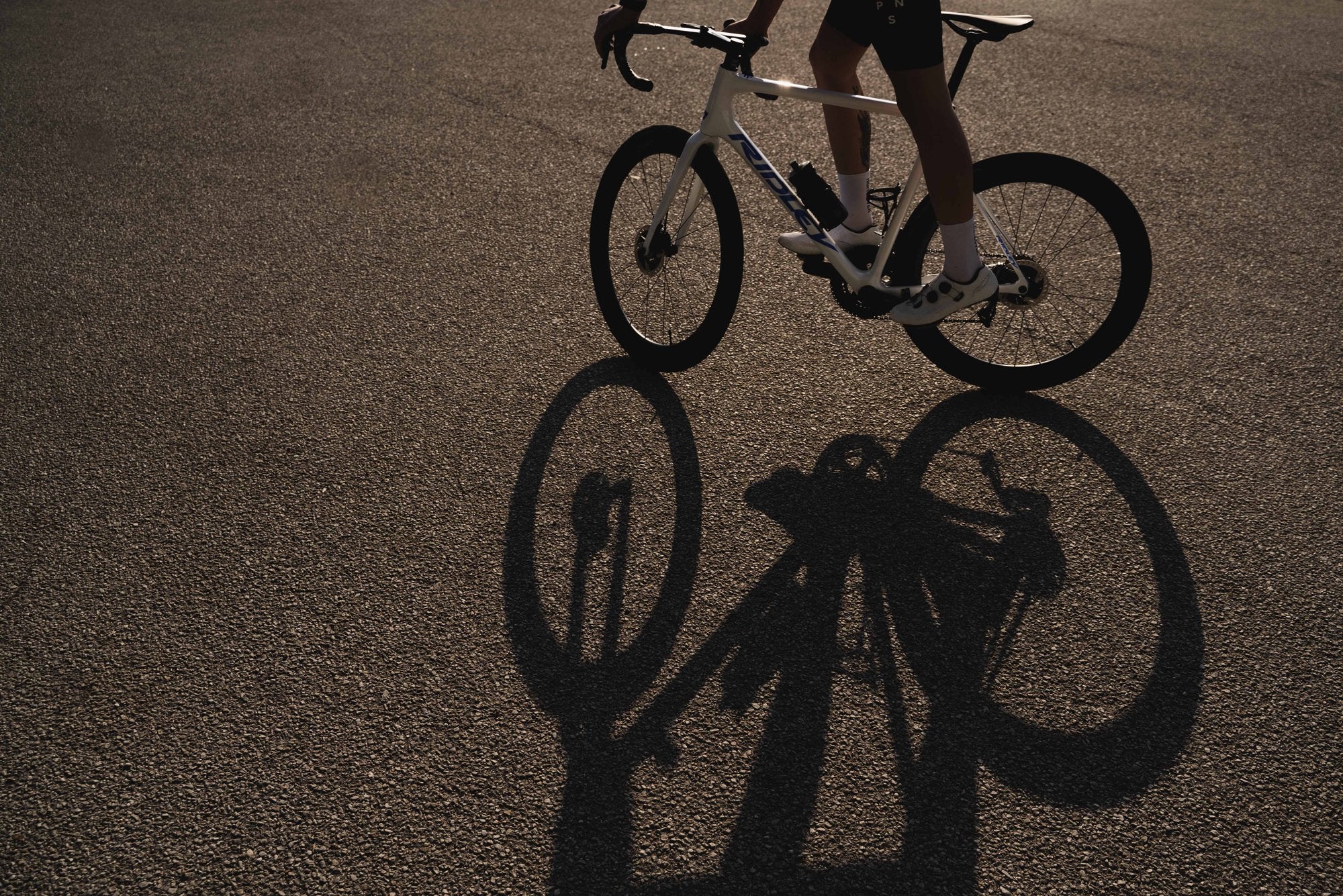 RE:NEW HUNT 44 Aerodynamicist Carbon Disc Wheelset - Image 11