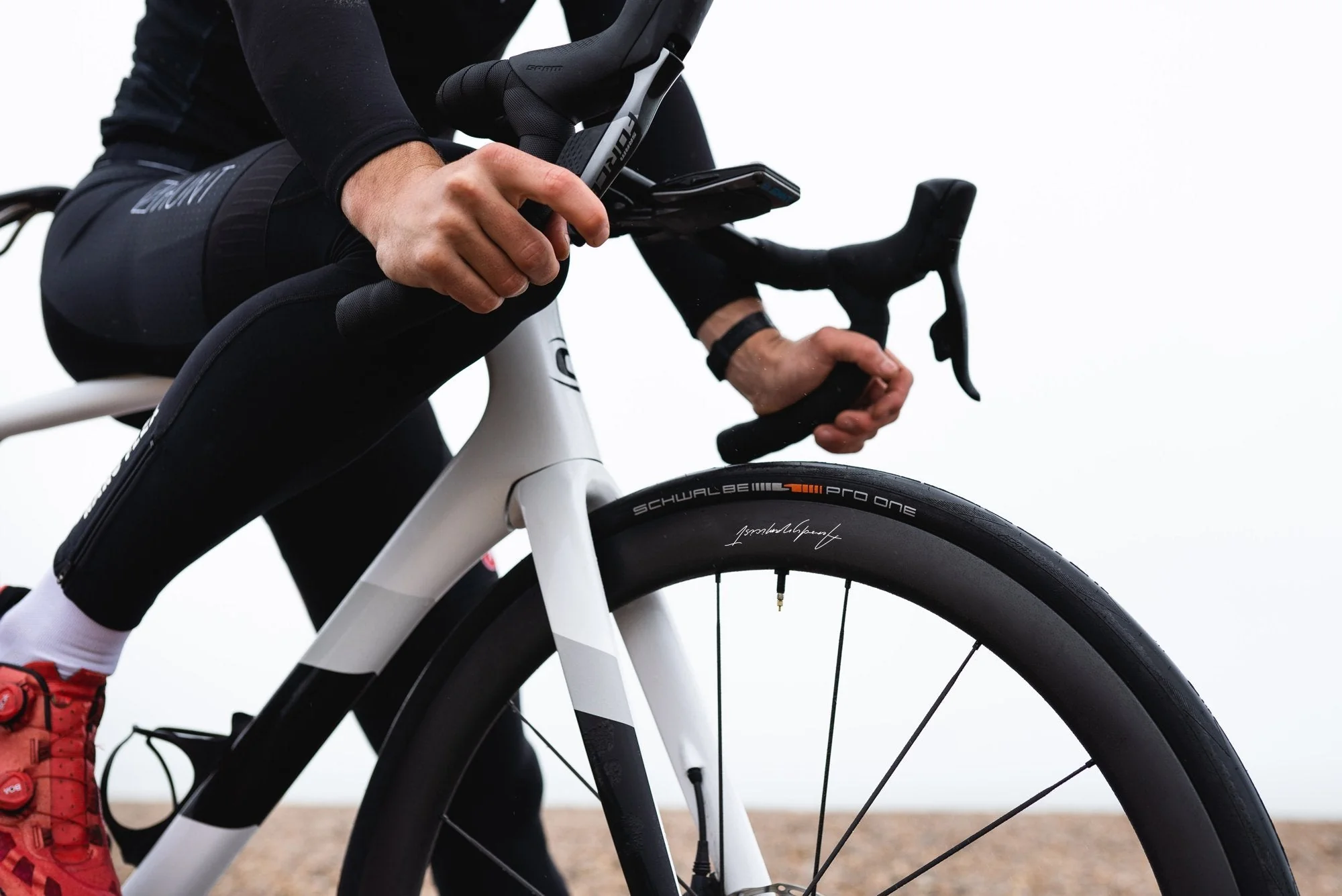 RE:NEW HUNT 44 UD Carbon Spoke Disc Wheelset - Image 13