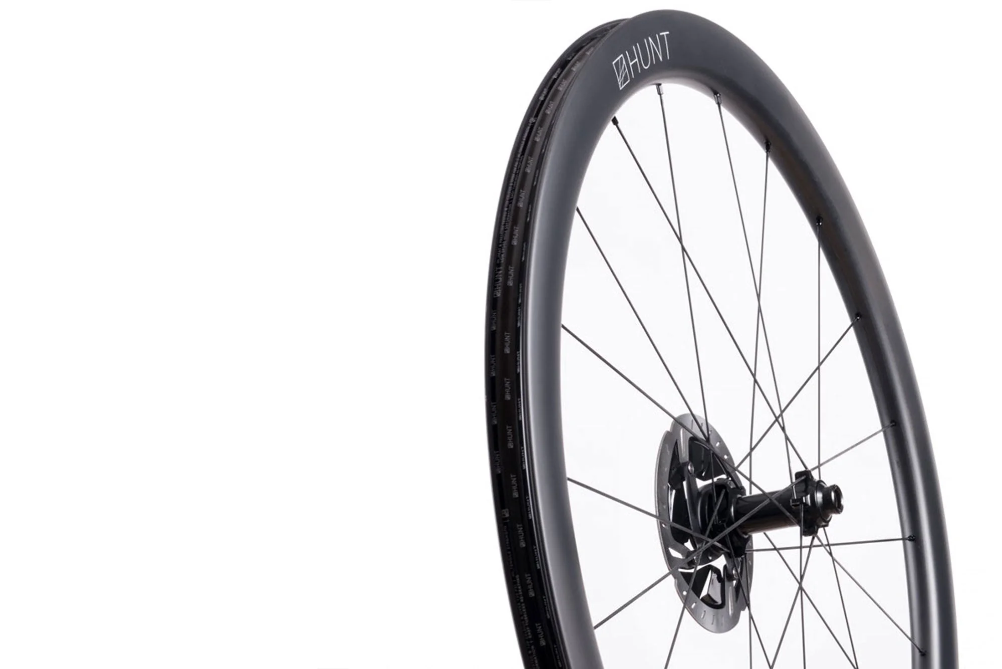 RE:NEW HUNT 44 UD Carbon Spoke Disc Wheelset - Image 2