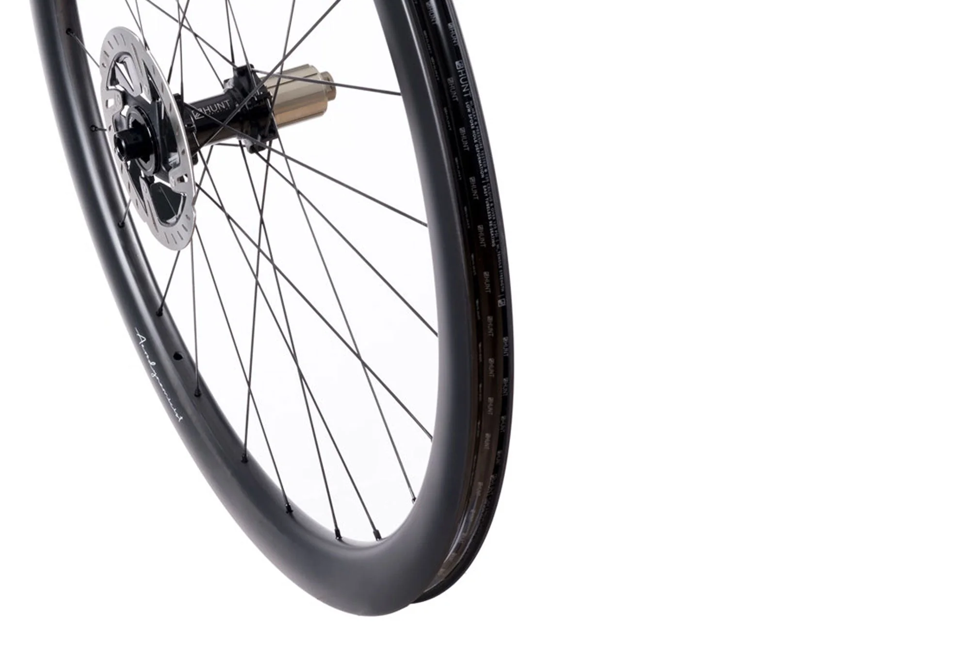 RE:NEW HUNT 44 UD Carbon Spoke Disc Wheelset - Image 3
