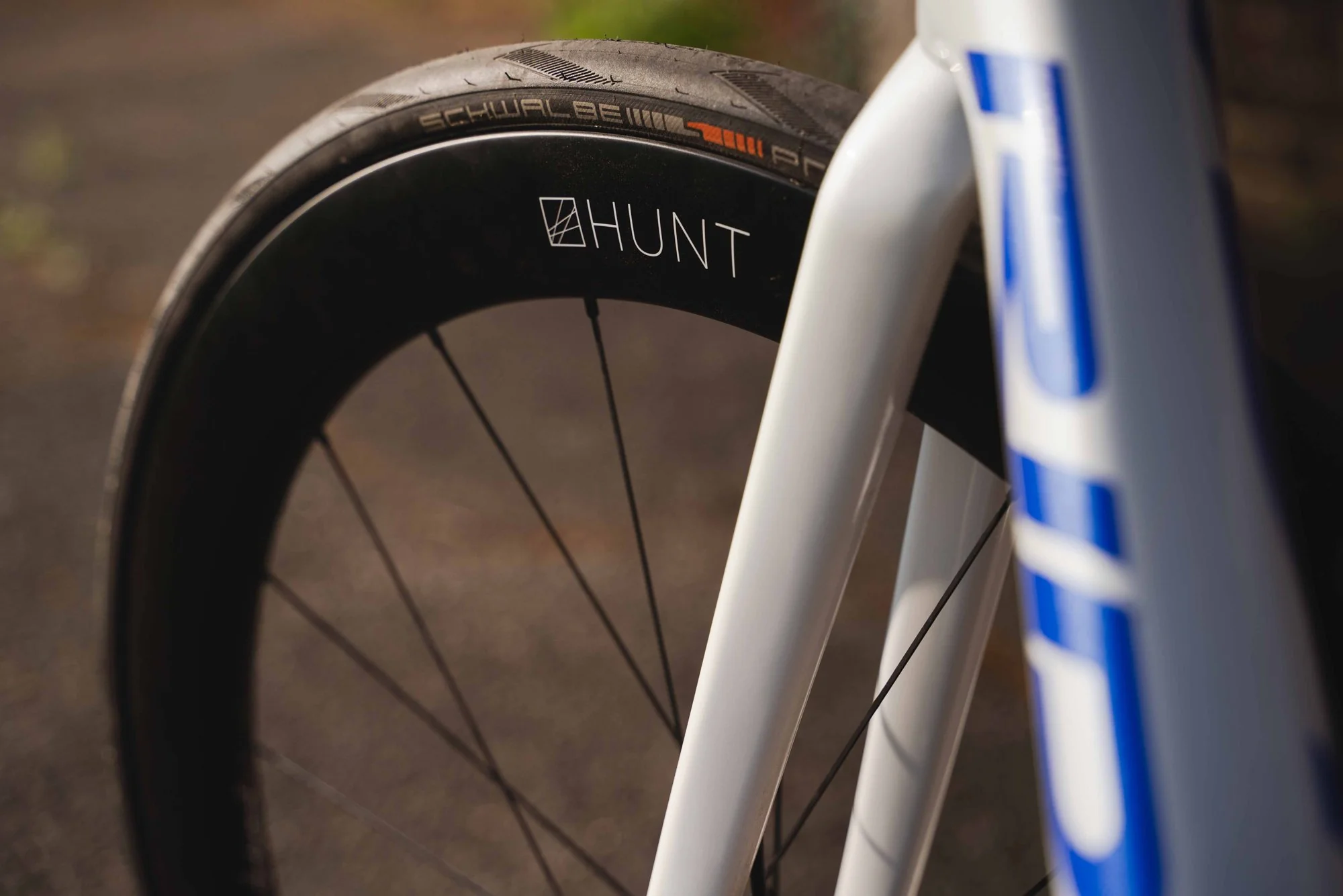 RE:NEW HUNT 4454 Aerodynamicist Carbon Disc Wheelset - Image 11