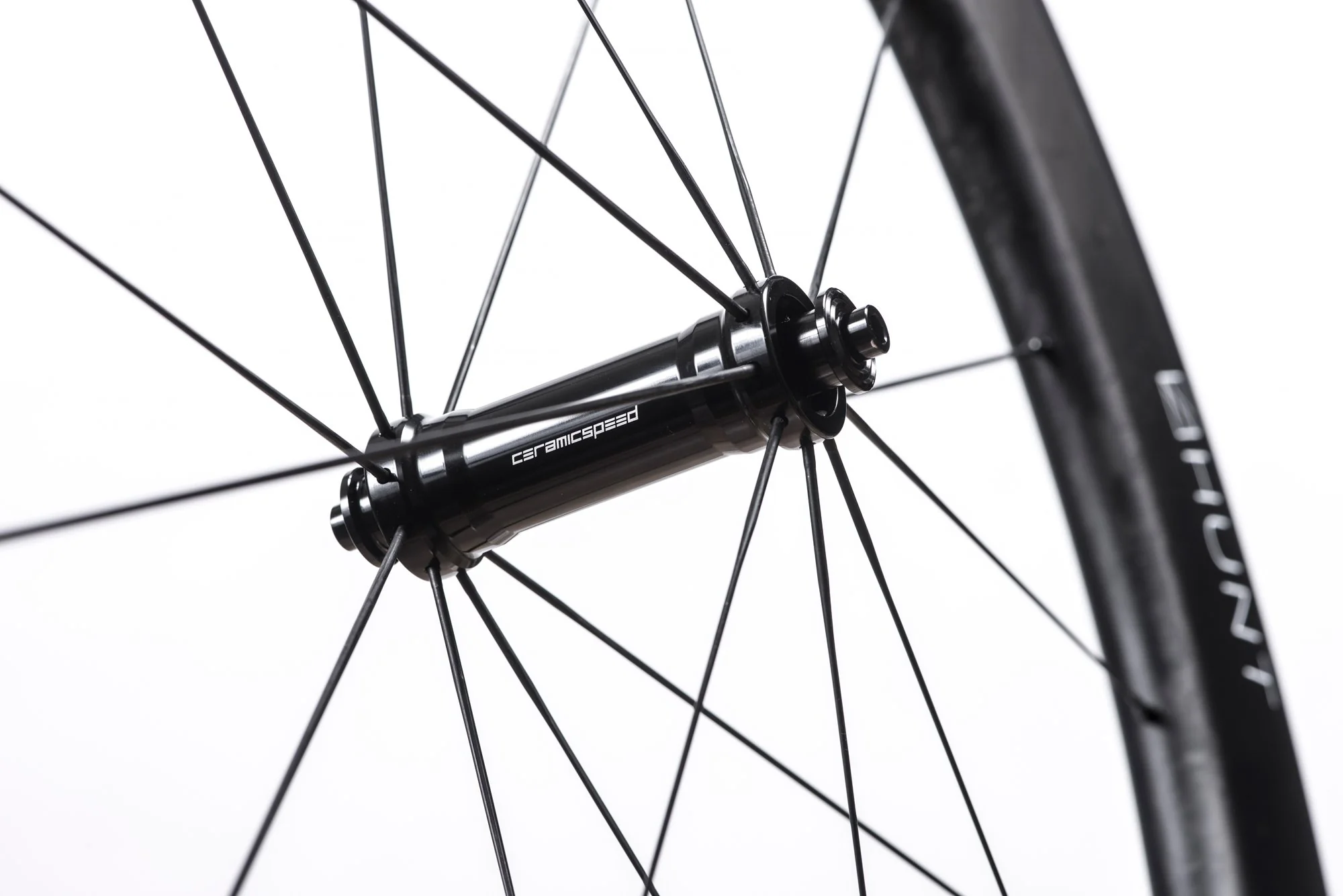 RE:NEW HUNT 62 Carbon Aerodynamicist Wheelset - Image 7