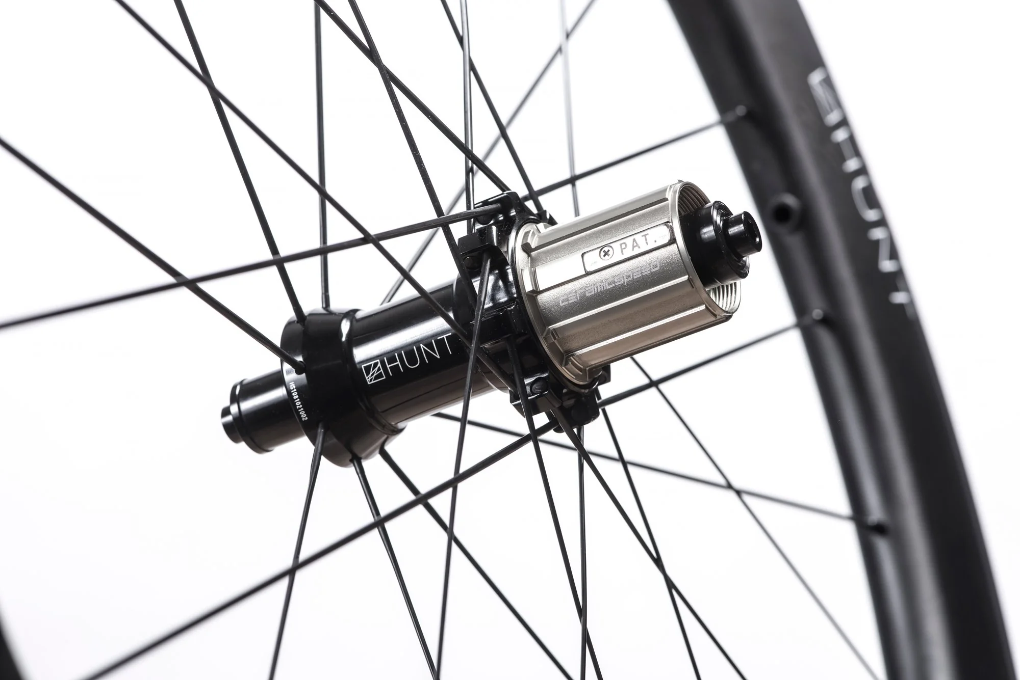 RE:NEW HUNT 62 Carbon Aerodynamicist Wheelset - Image 8