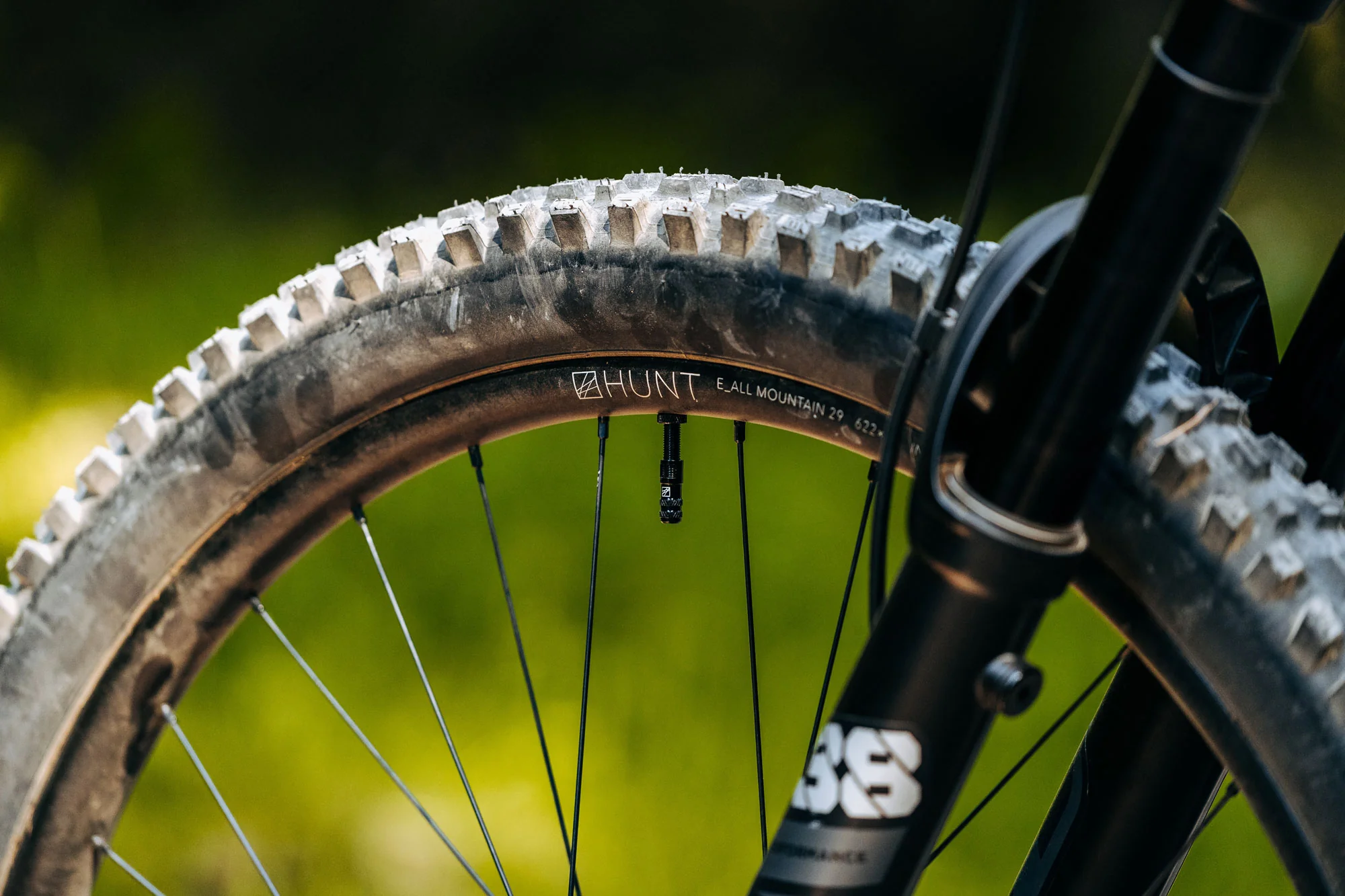HUNT E_All Mountain 29 Wheelset - Image 7