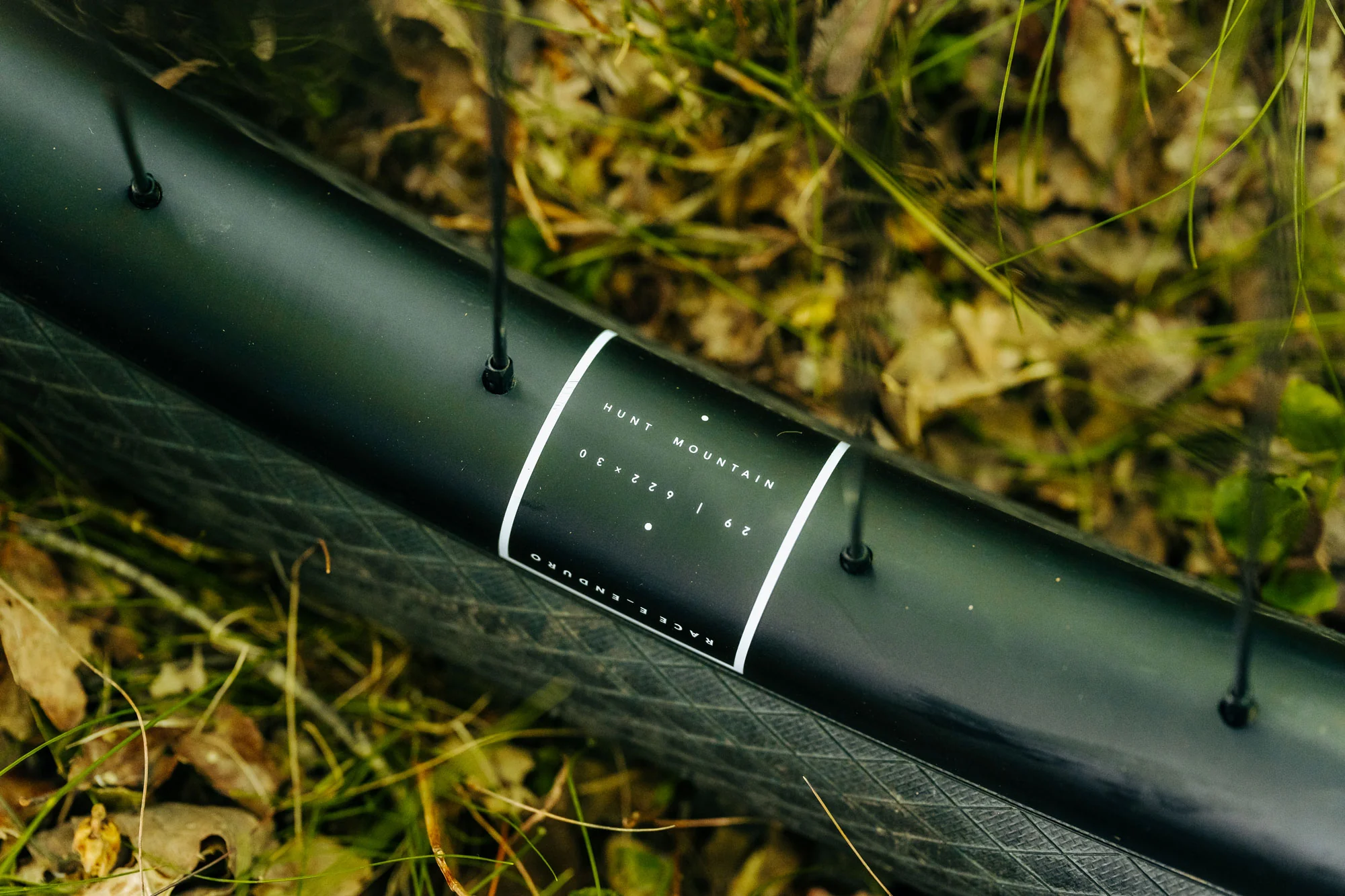 HUNT Proven Carbon Race E_Enduro 27.5 Wheelset - Image 9