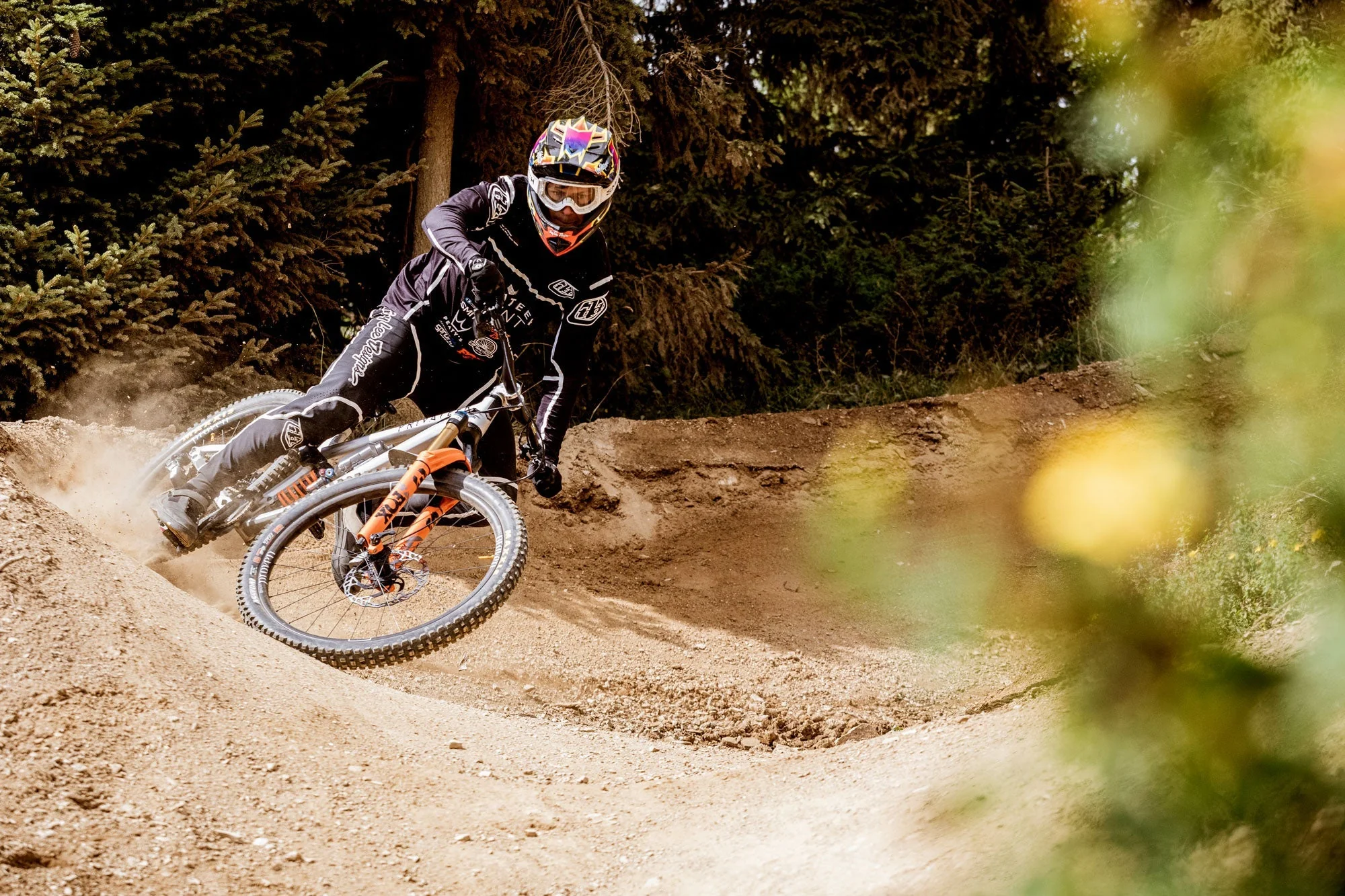 RE:NEW HUNT Proven Carbon Race Enduro 27.5 Wheelset - Image 2