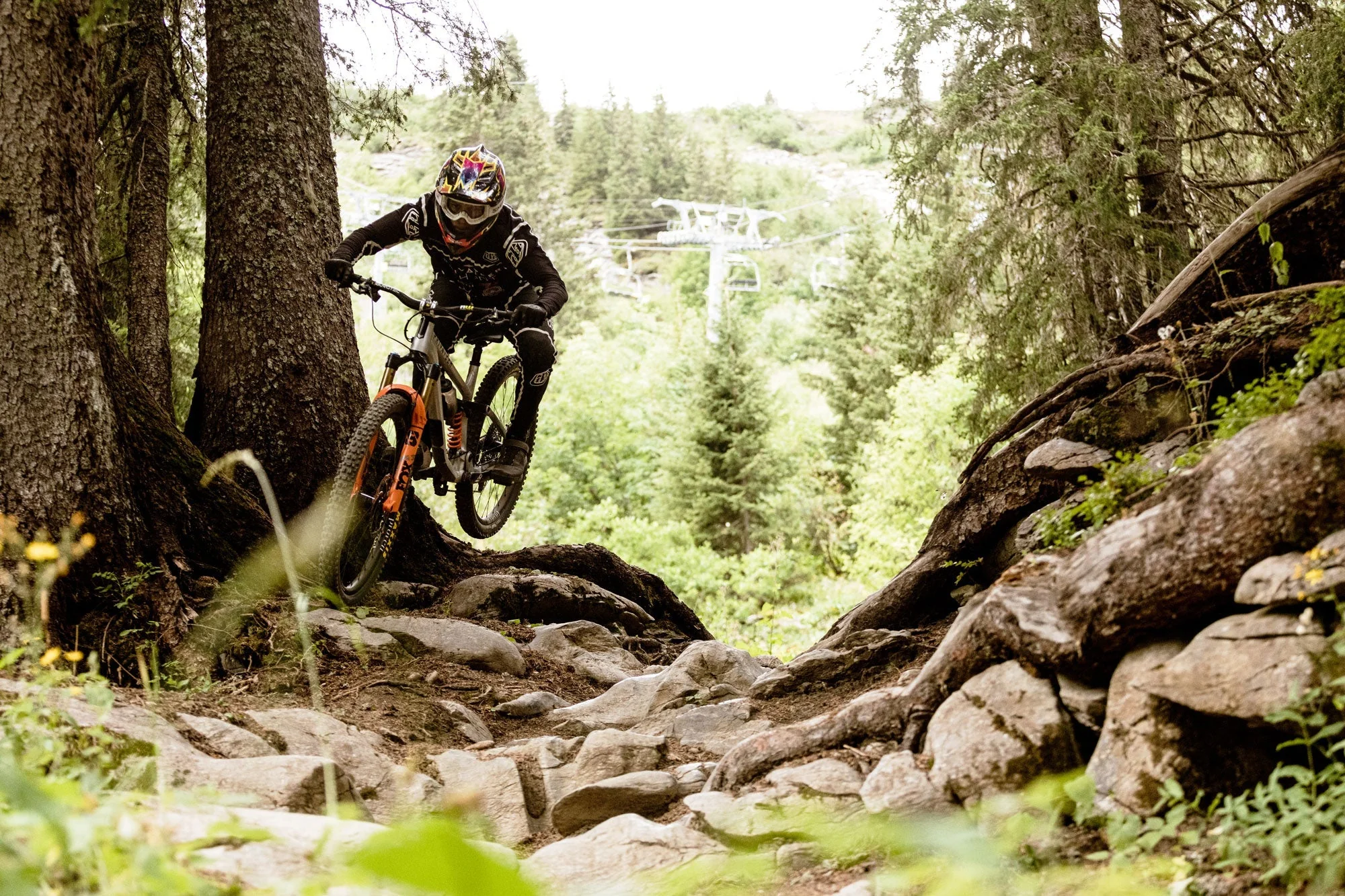 RE:NEW HUNT Proven Carbon Race Enduro Mullet Wheelset - Image 10