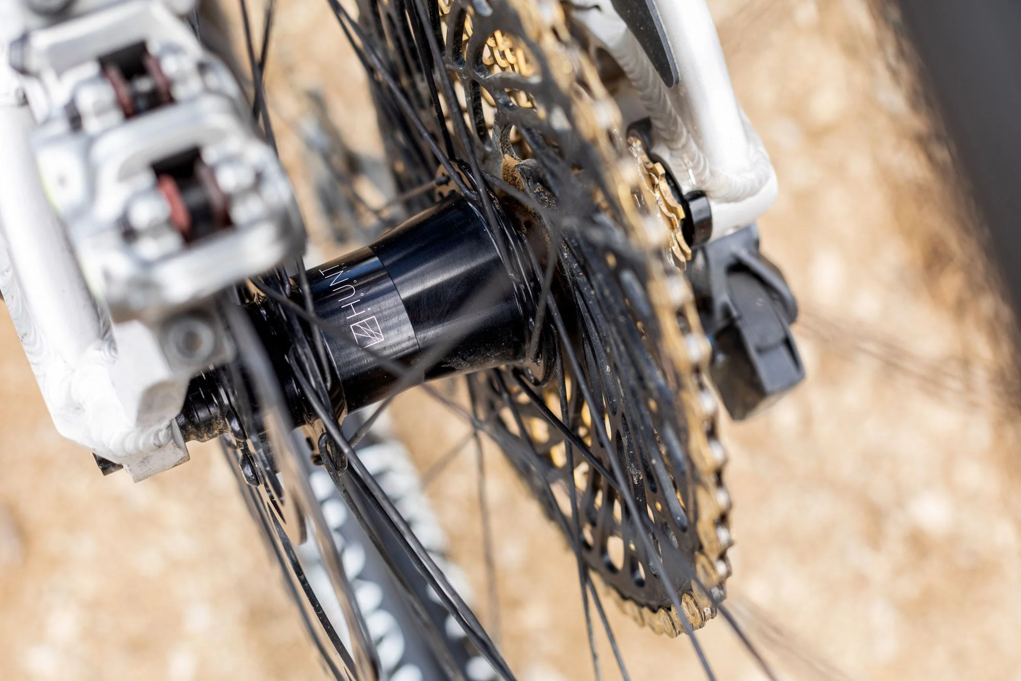 RE:NEW HUNT Proven Carbon Race Enduro Mullet Wheelset - Image 6