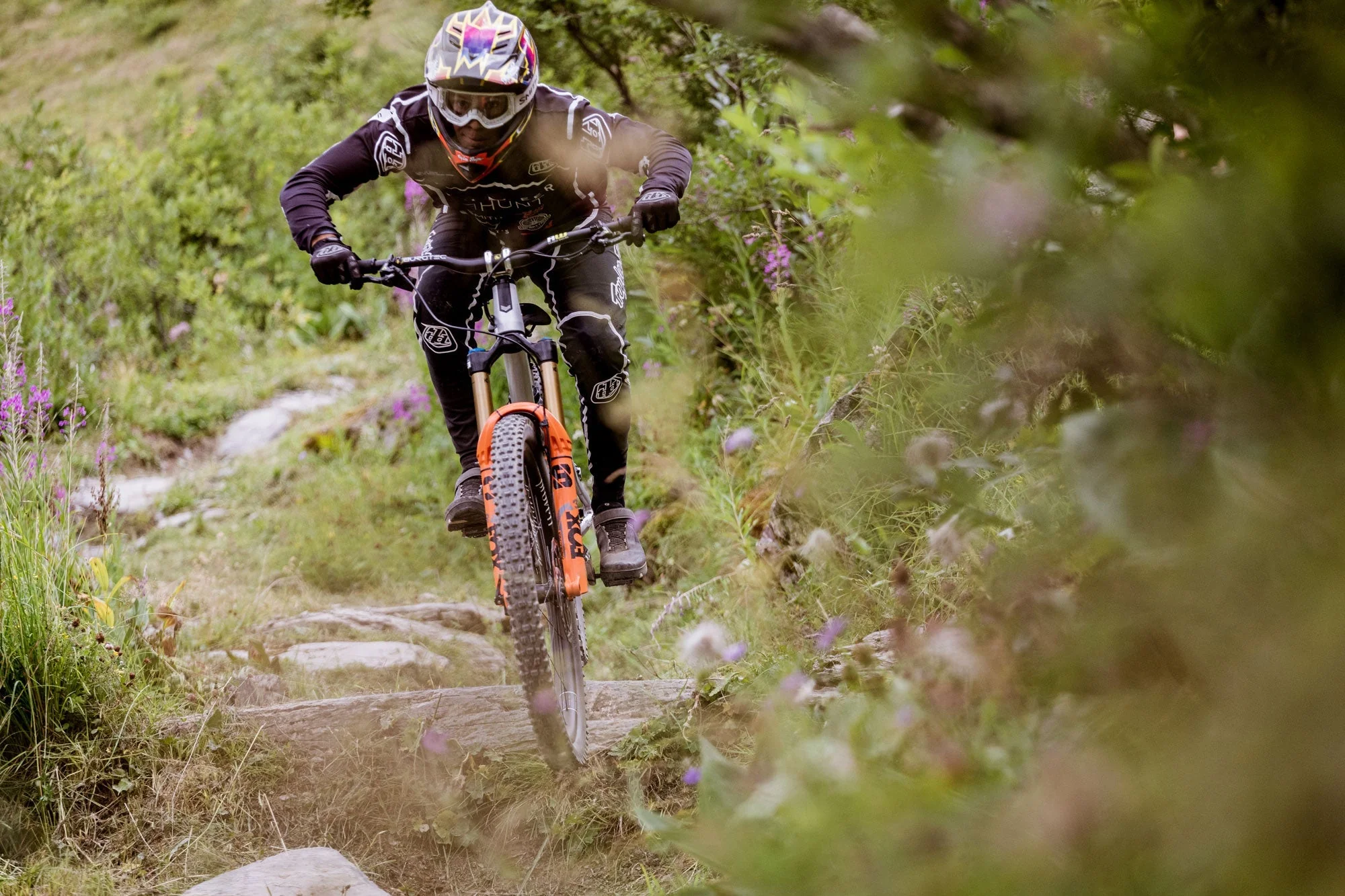 RE:NEW HUNT Proven Carbon Race Enduro Mullet Wheelset - Image 8
