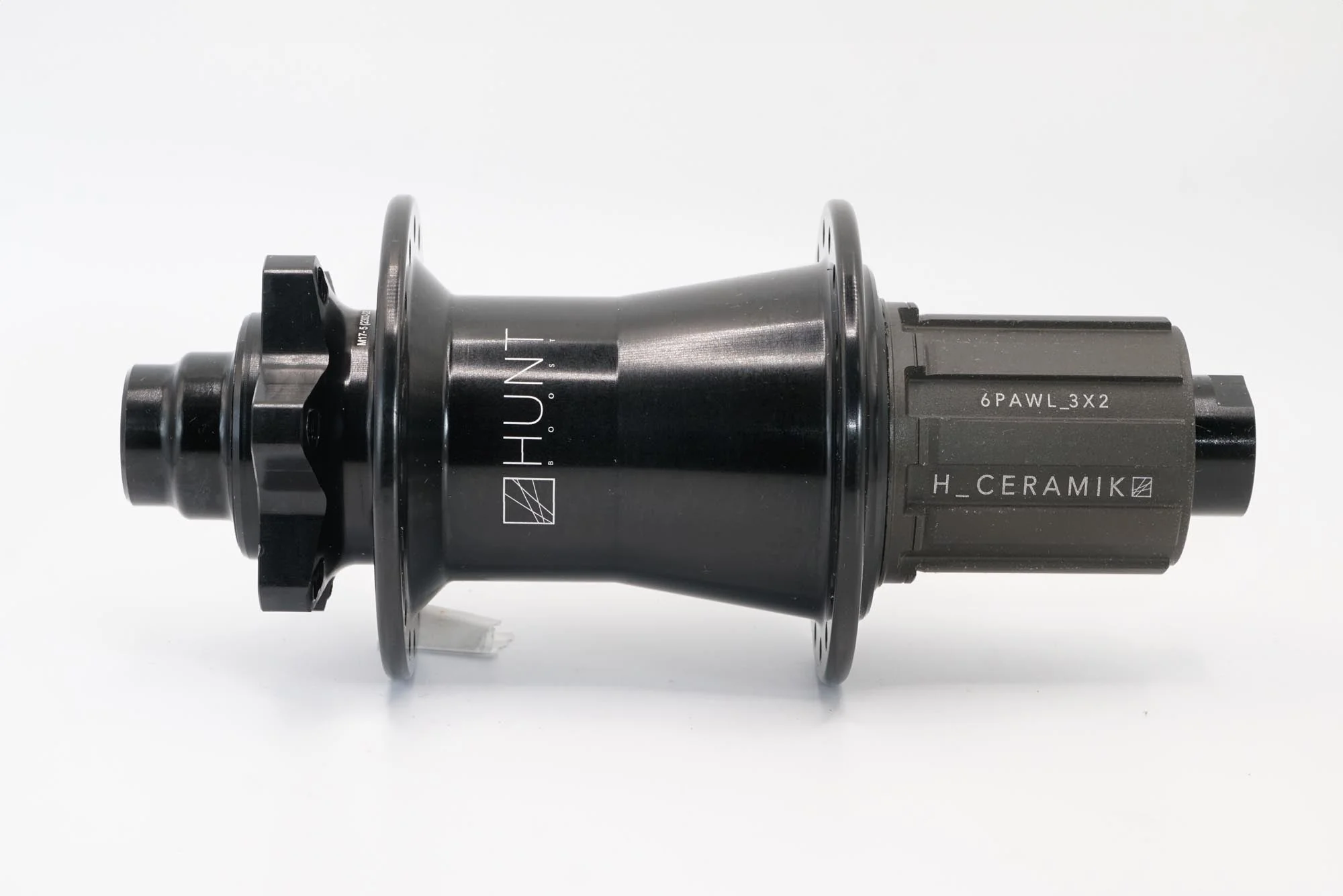 Rear Hub | Engage 17 Boost | 6-Bolt | 32 Hole | Black